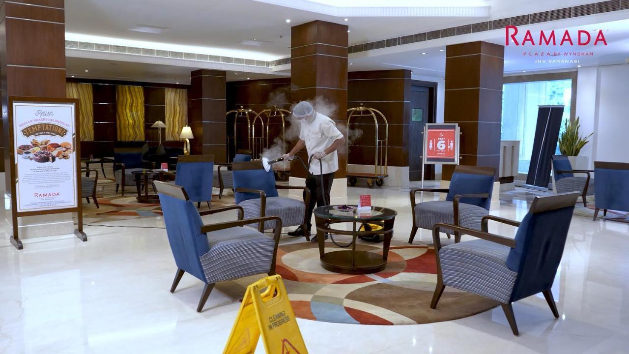 瓦拉纳西Jhv华美达广场酒店 外观 照片